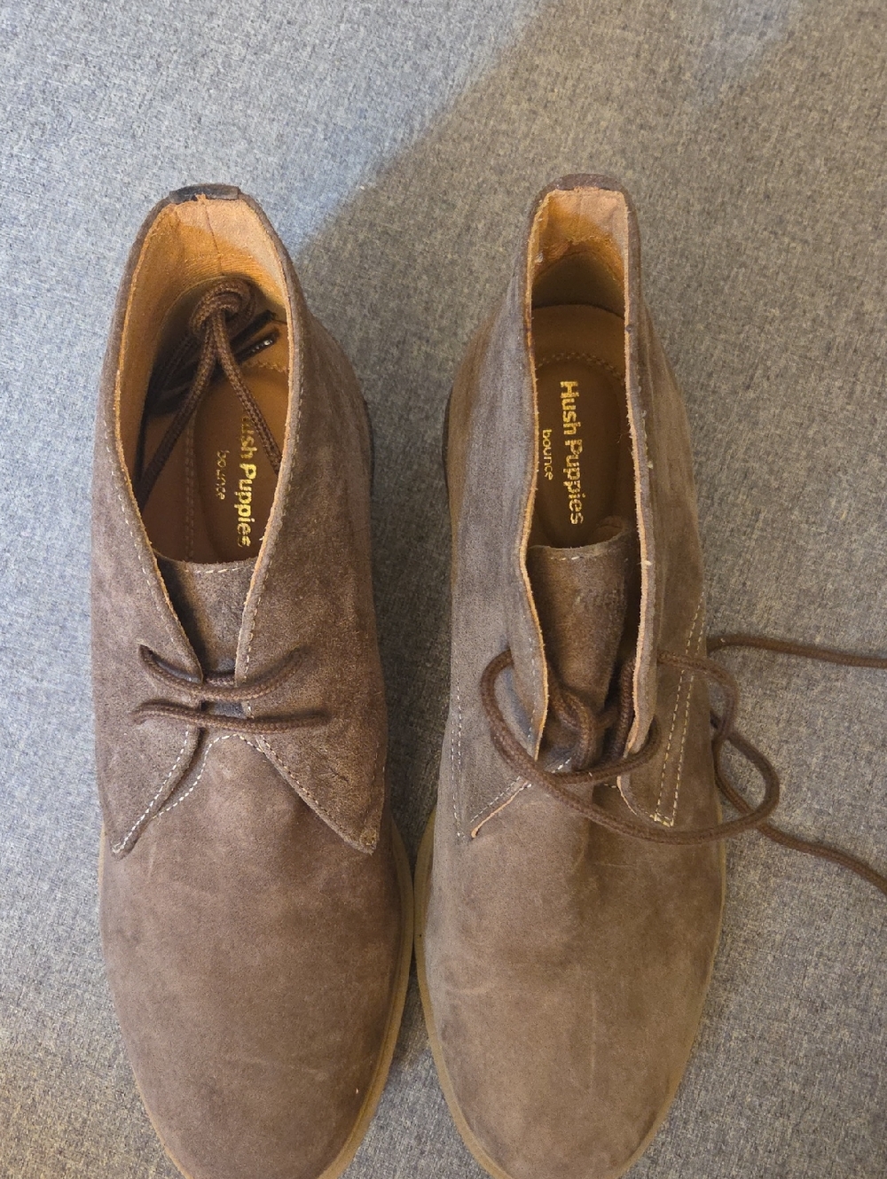Hush Puppies Men’s Taupe Suede Chukka Boots